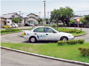 人吉自動車学校K